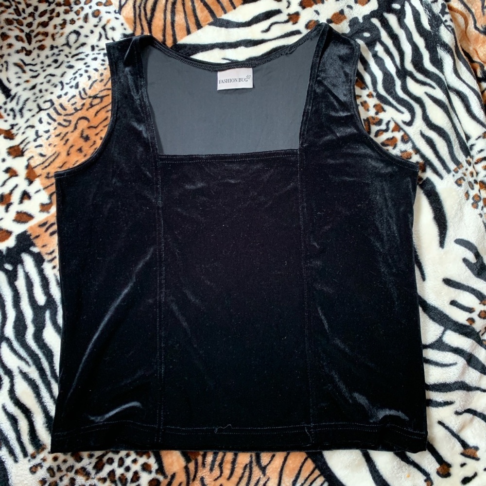 Velvet sraight line black top